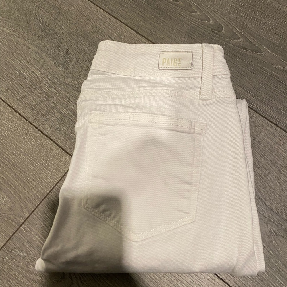Paige Verdugo Crop; Size 26